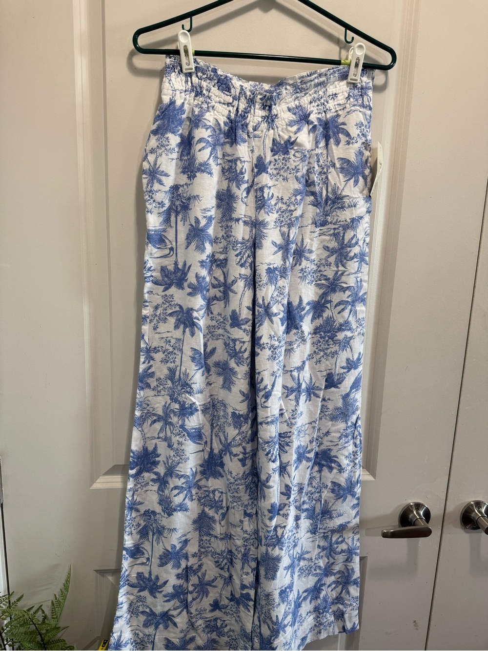 & Other Stories White Wide-Leg Pants with Blue Tropical Print